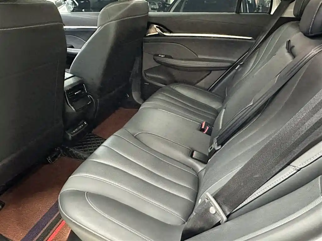 Roewe RX5 MAX 2023 — фото 15