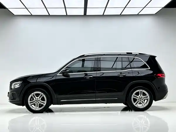 Mercedes-Benz GLB 2021
