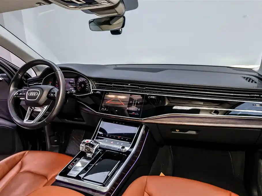Audi Q7 2020 — фото 14