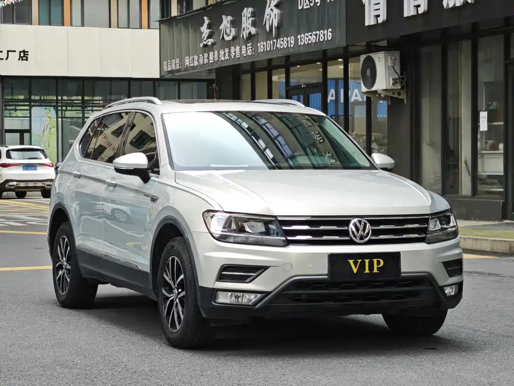 Volkswagen Tiguan L 2017 — фото 3