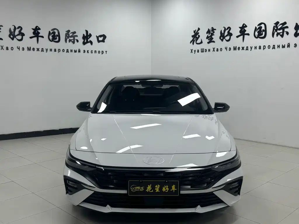 Hyundai Elantra 2023