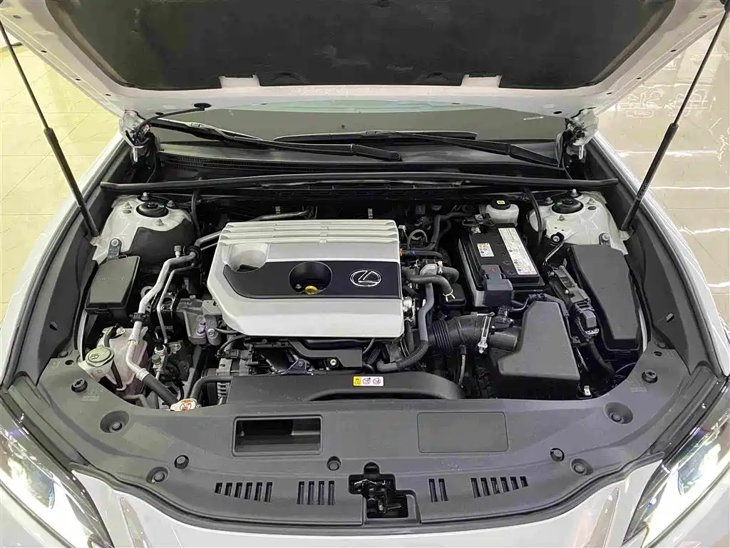 Lexus ES 2022 — фото 14