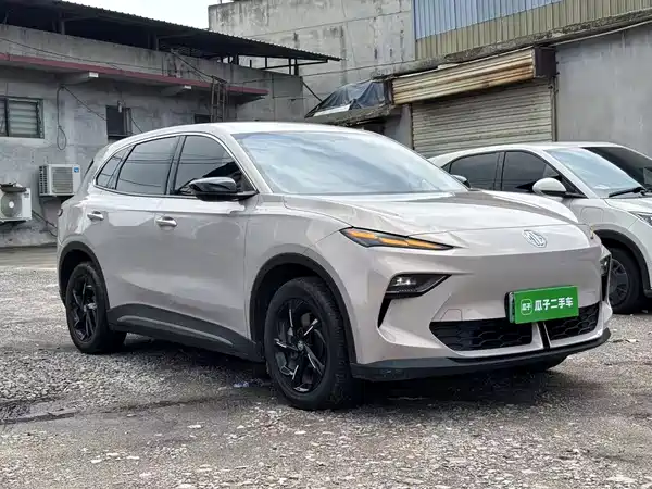 MG ES5 2025