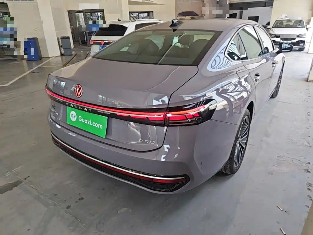 Volkswagen Passat 2025
