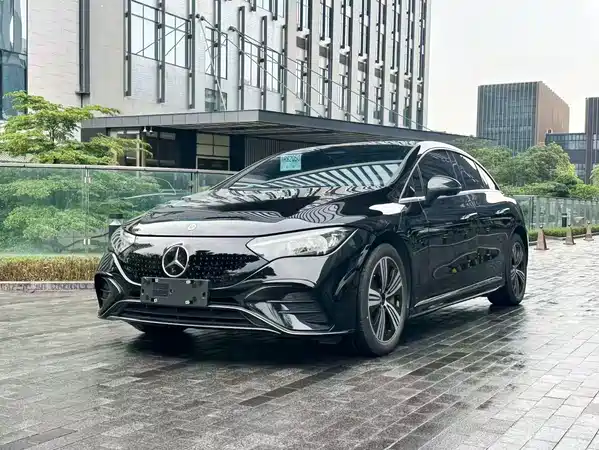 Mercedes-Benz EQE 2025
