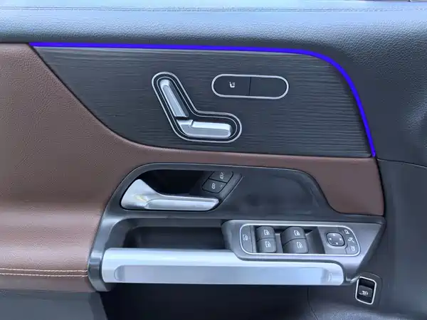 Mercedes-Benz GLB 2023