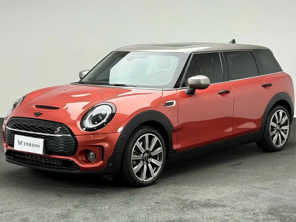 MINI Clubman 2024 — фото 1