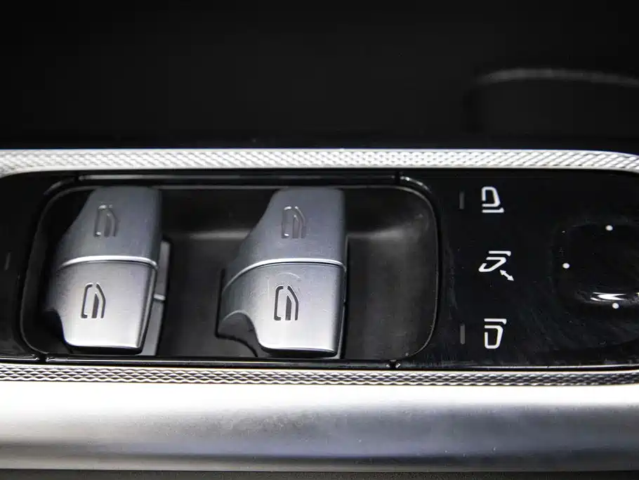 Mercedes-Benz GLC 2023 — фото 27