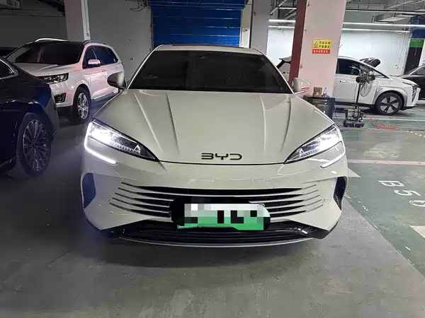 BYD Seal 07 DM-i 2025