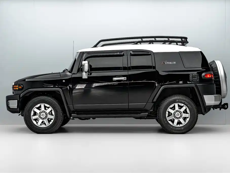 Toyota FJ Cruiser 2020 — фото 4