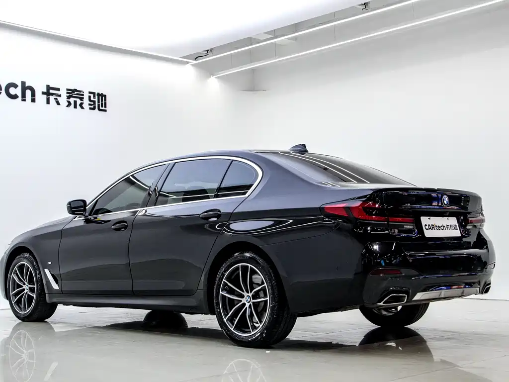 BMW 5 Series 2023 — фото 5