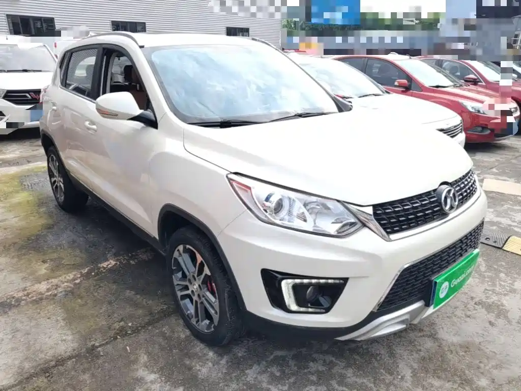 BAIC Senova X35 2016 — фото 4