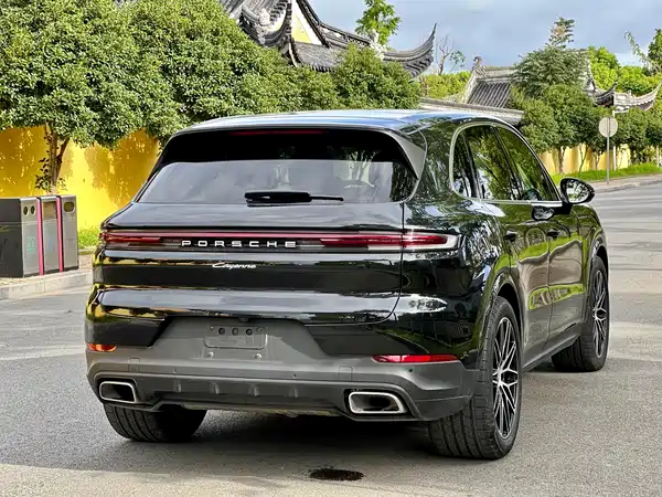 Porsche Cayenne 2025