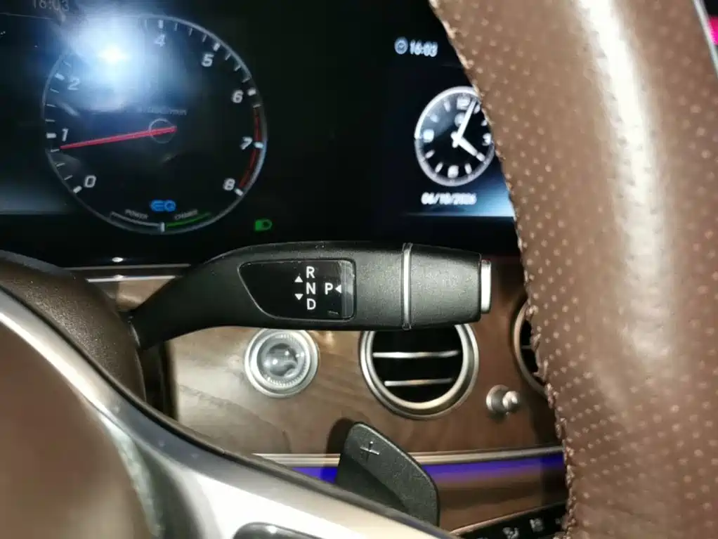 Mercedes-Benz E-Class 2019 — фото 14