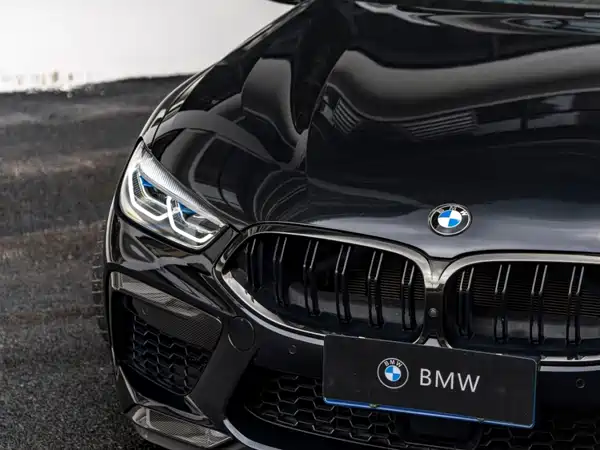 BMW M8 2021
