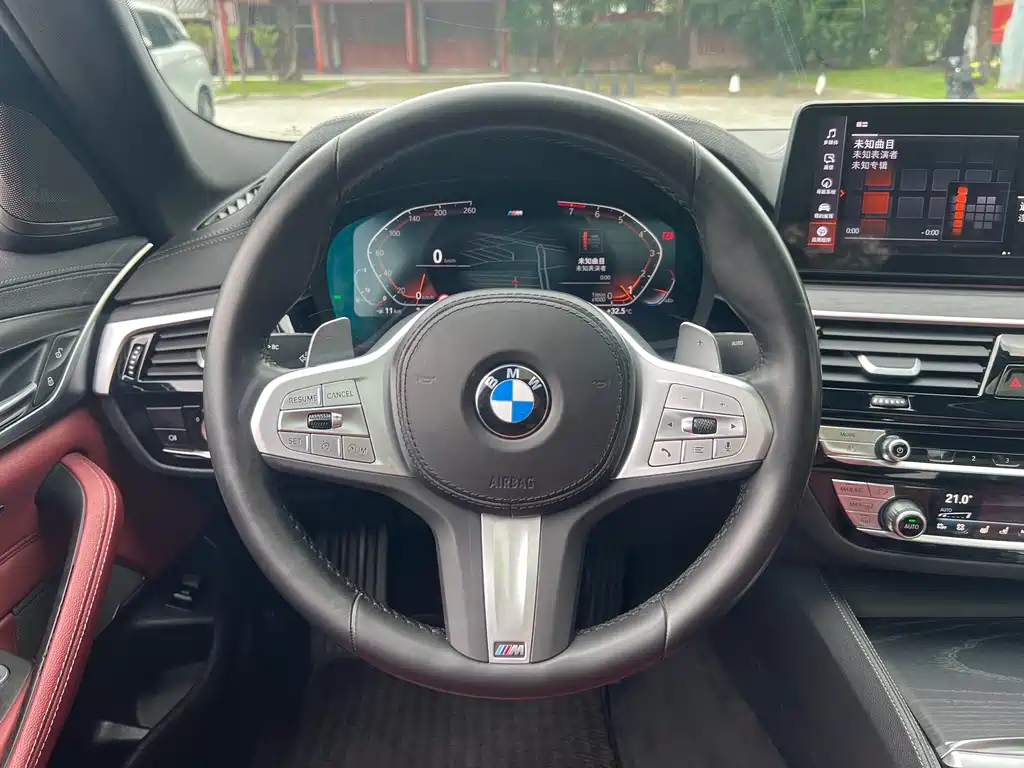 BMW 5 Series 2023 — фото 15