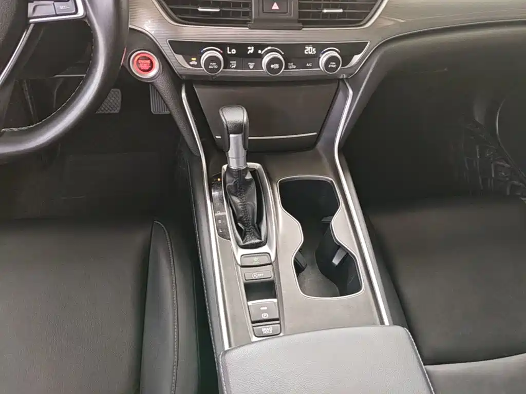 Honda Accord 2020 — фото 14