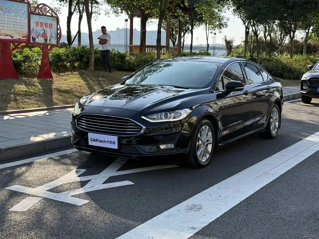 Ford Mondeo 2020 — фото 1