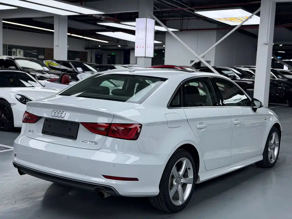 Audi A3 2015 — фото 11