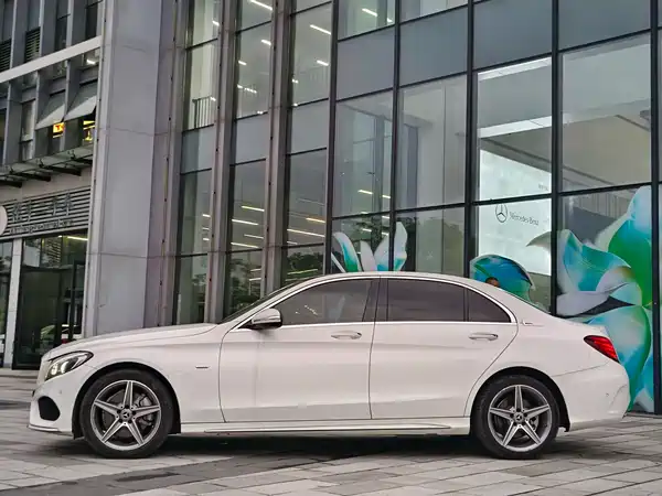 Mercedes-Benz C-Class 2018