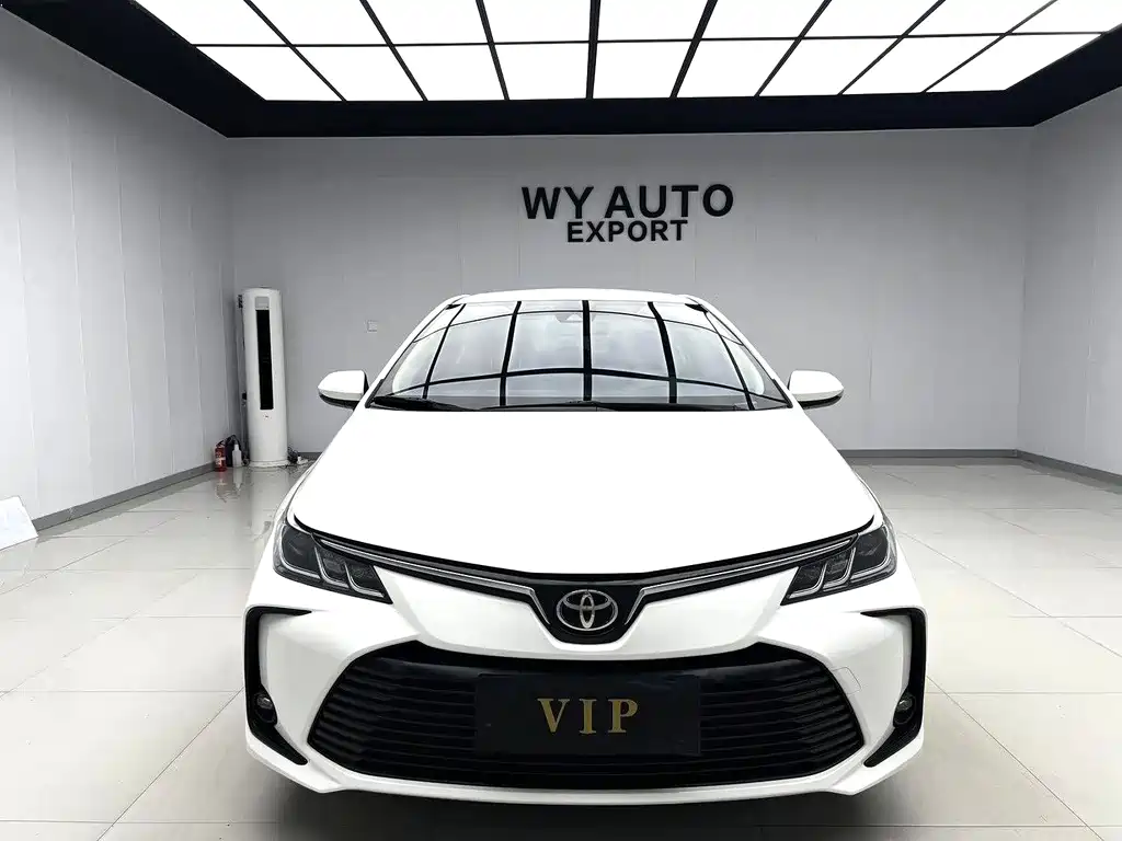 Toyota Corolla 2023 — фото 2