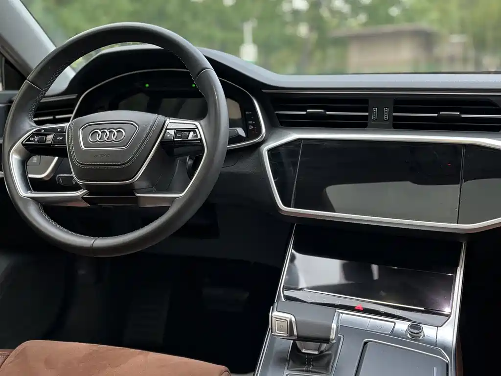 Audi A7L 2024 — фото 10