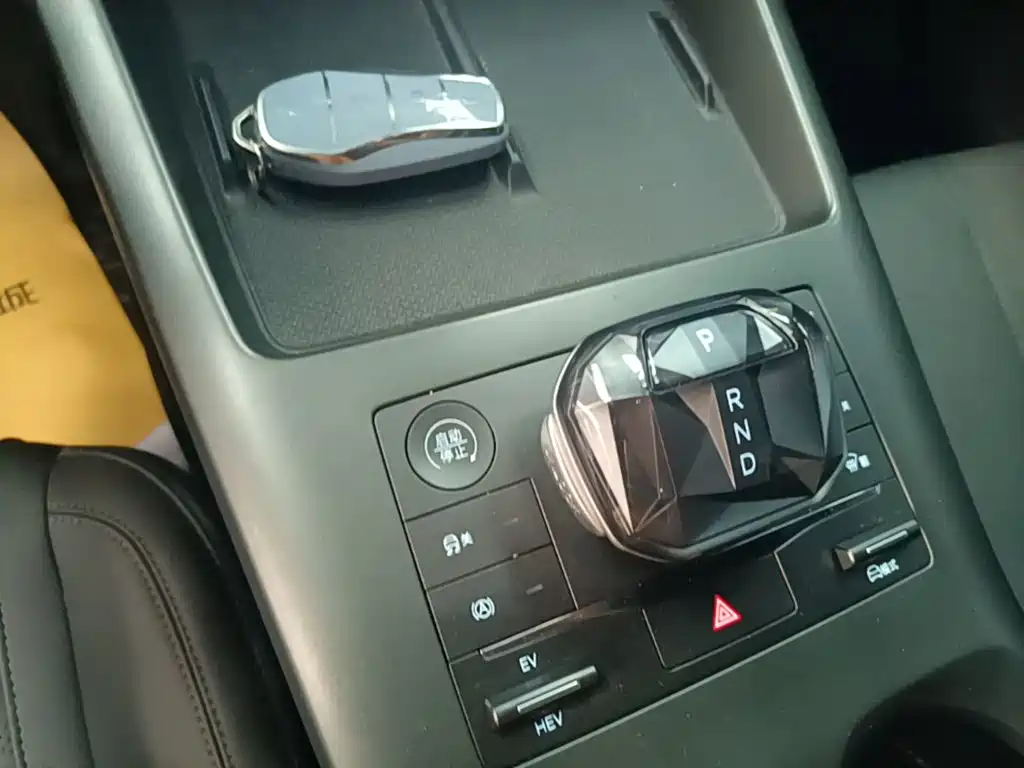 BYD Qin PLUS 2025 — фото 14