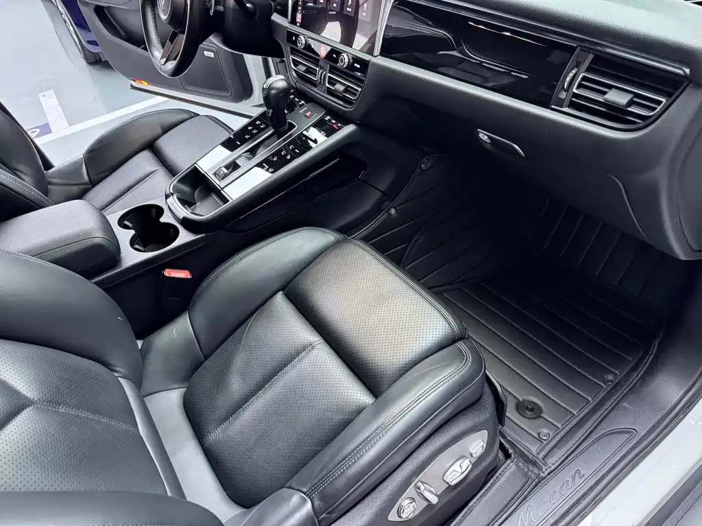 Porsche Macan 2022 — фото 12
