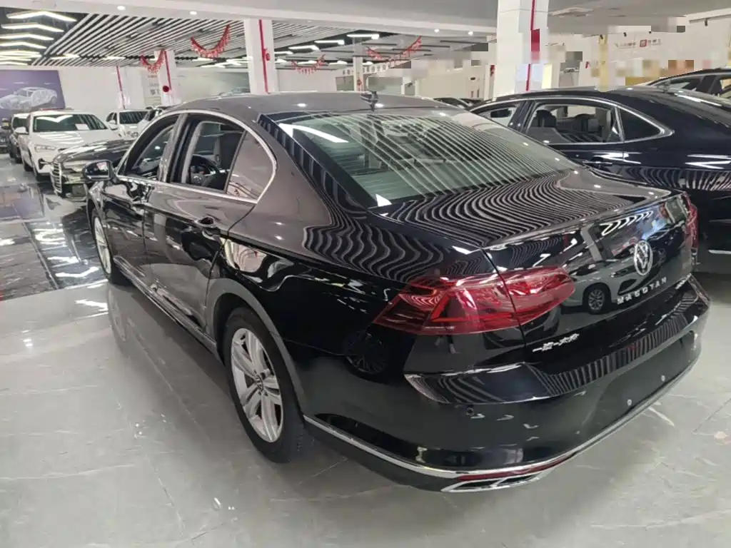 Volkswagen Magotan 2024