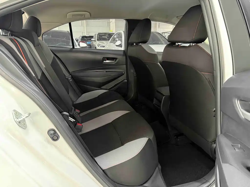 Toyota Corolla 2022 — фото 16