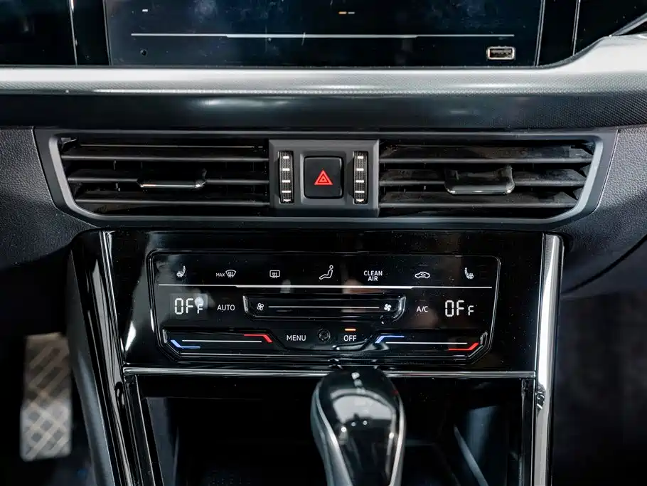 Volkswagen Passat 2023 — фото 11