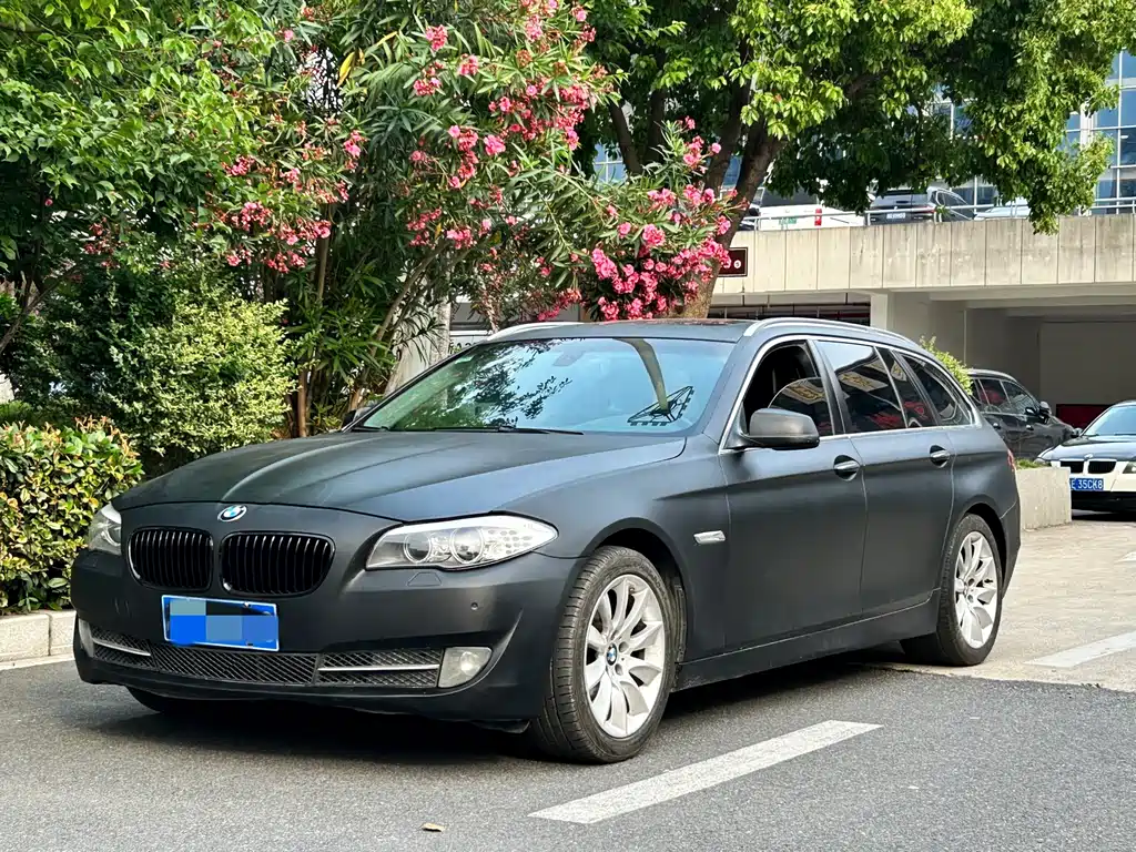 BMW 5 Series 2013 — фото 1