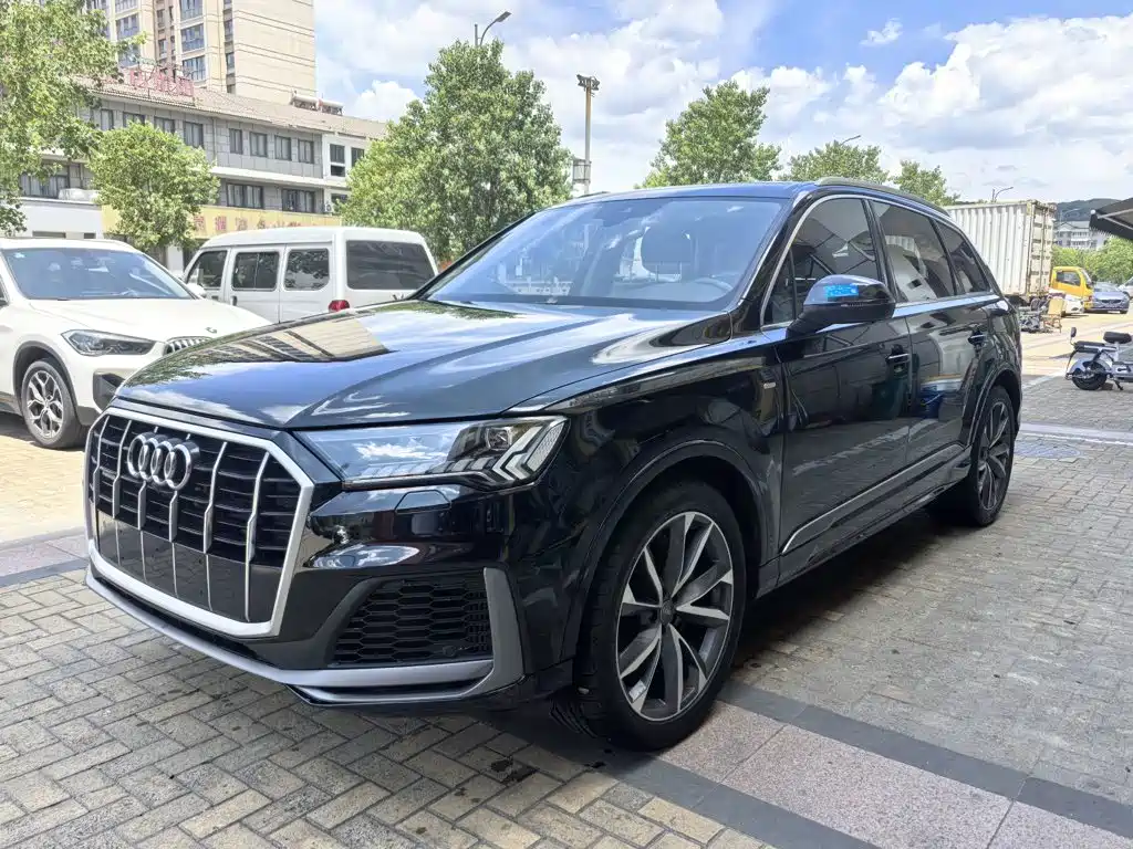 Audi Q7 2020 — фото 2