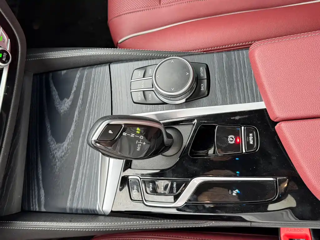 BMW 5 Series 2020 — фото 19