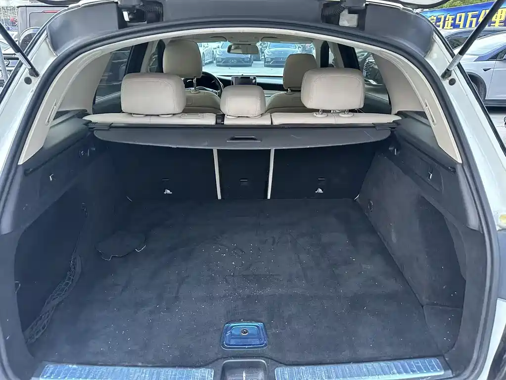 Mercedes-Benz GLC 2017 — фото 19