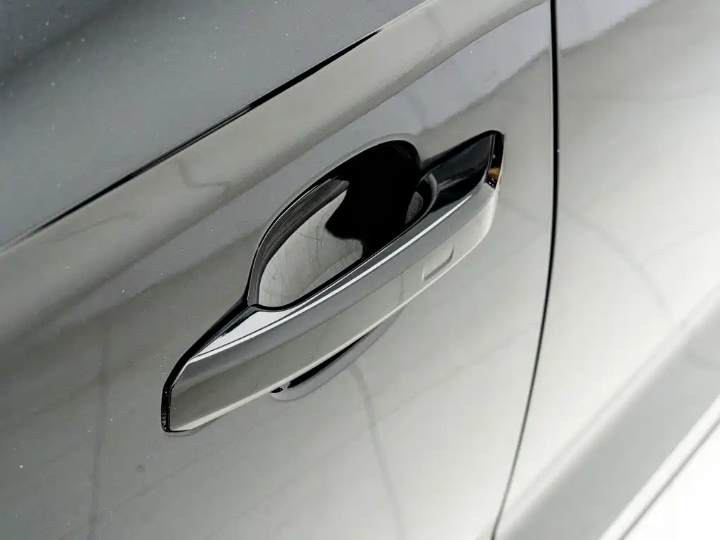 Audi Q5L 2023 — фото 23