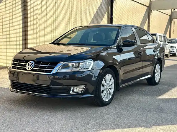 Volkswagen Lavida 2015