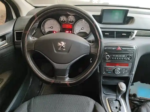 Peugeot 308 2015