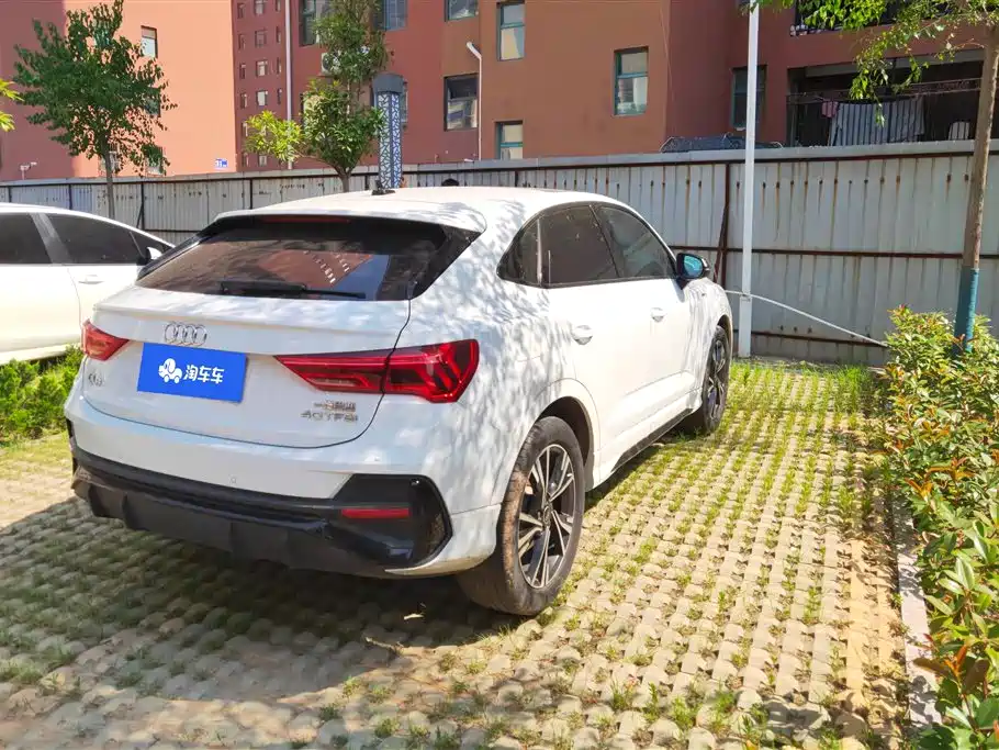 Audi Q3 Sportback 2022 — фото 3