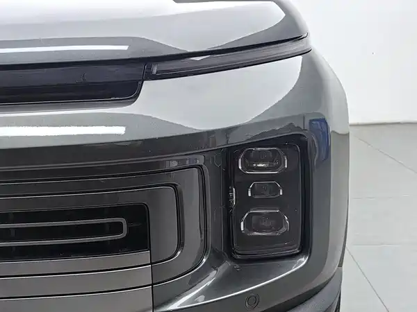 Geely ICON 2021
