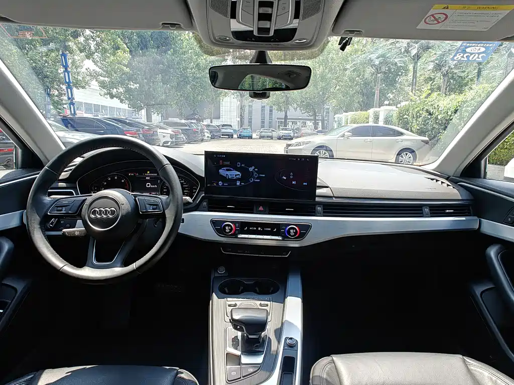 Audi A4L 2018 — фото 11