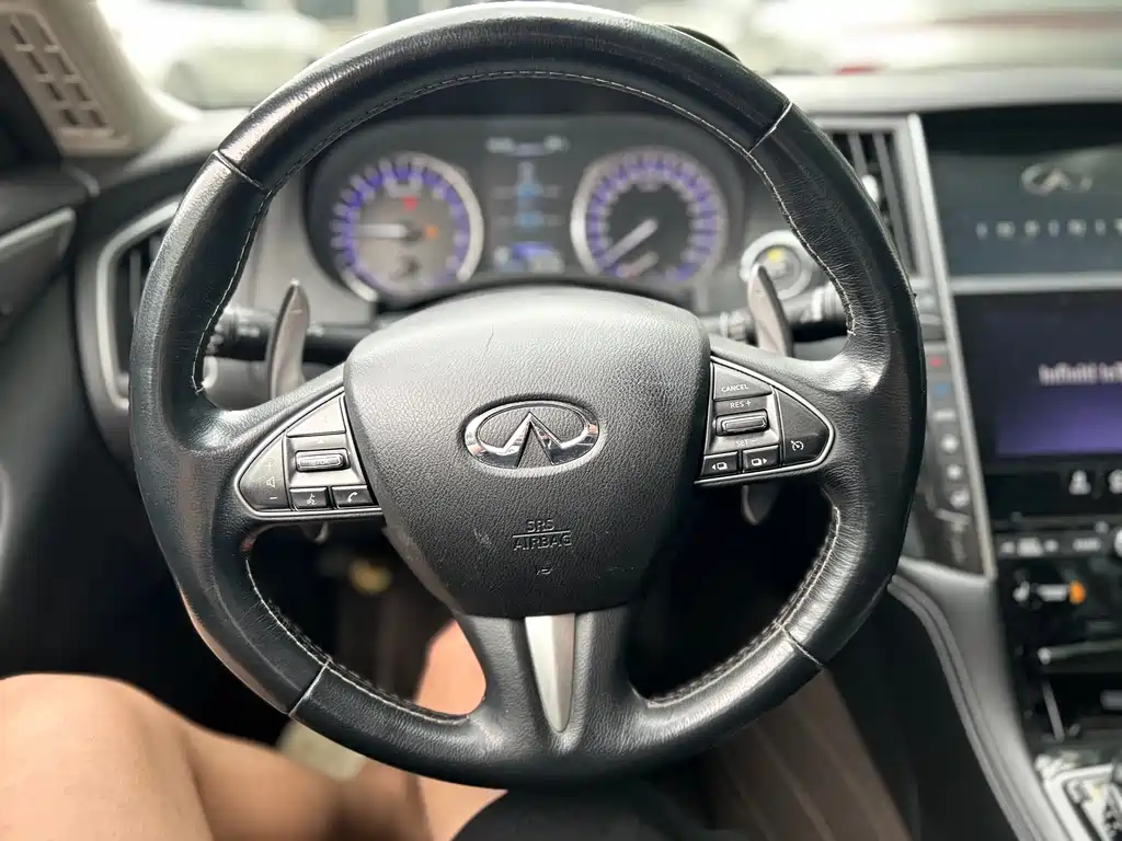 Infiniti Q50 2015 — фото 11