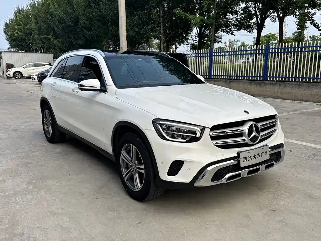 Mercedes-Benz GLC 2022 — фото 1