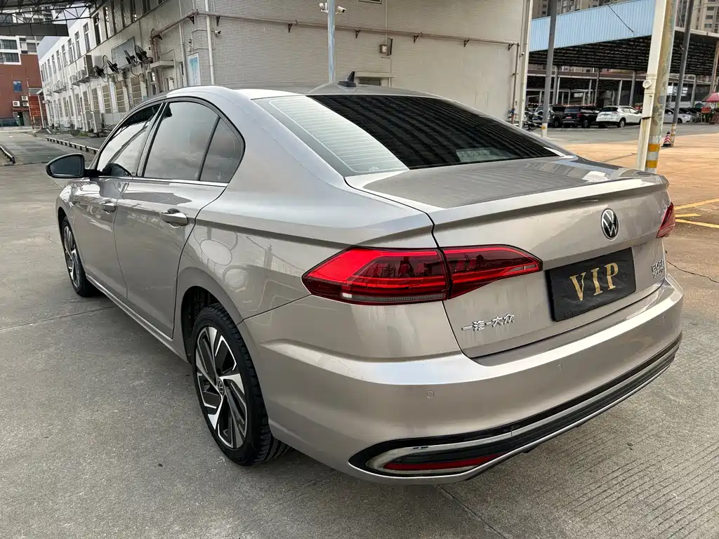 Volkswagen Bora 2023
