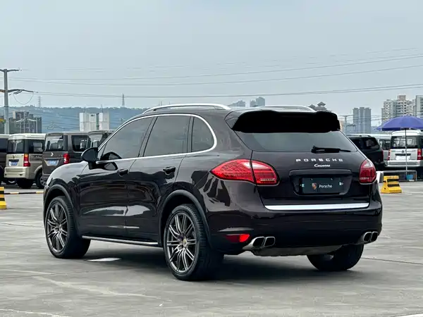 Porsche Cayenne 2014