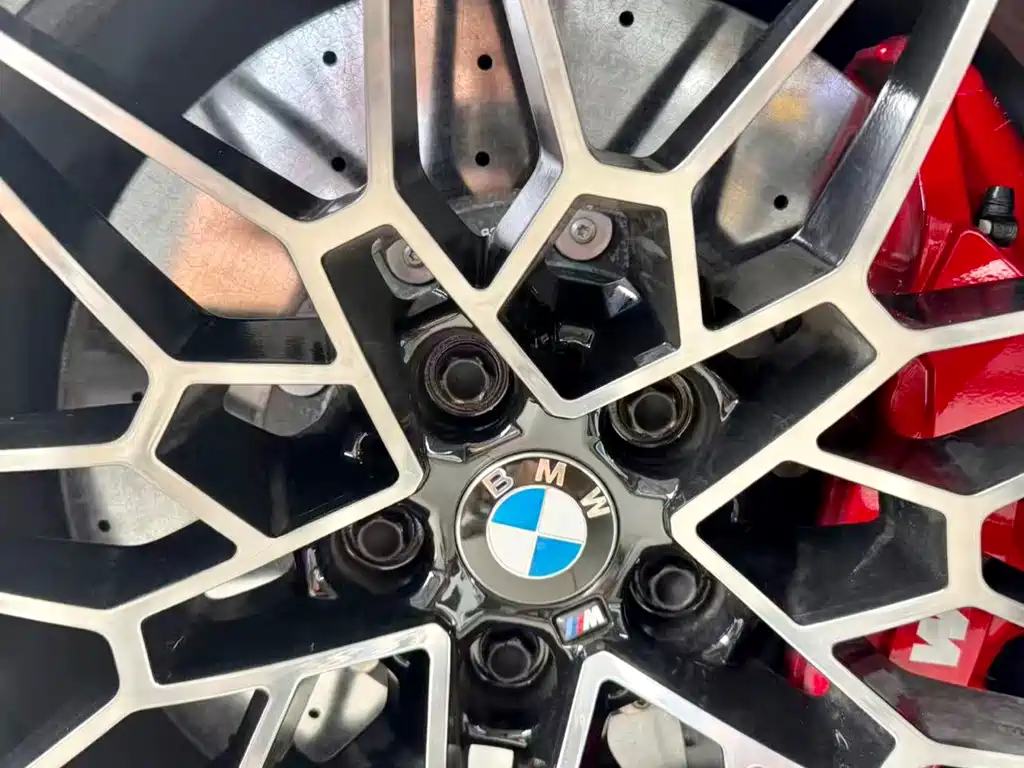 BMW M3 2025 — фото 9