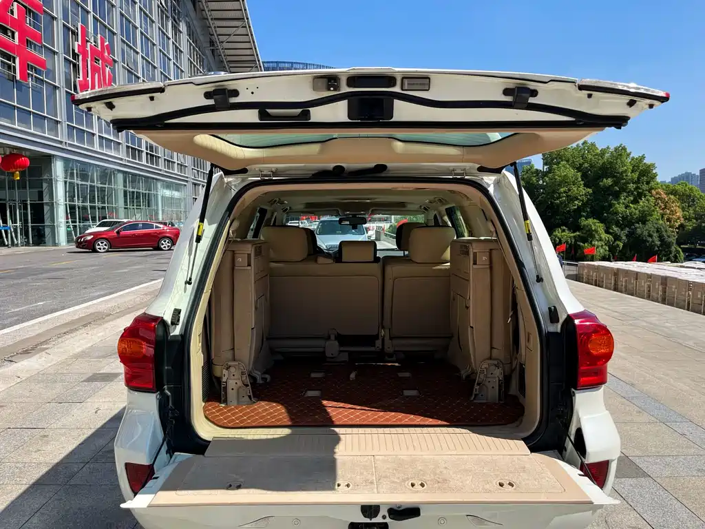 Toyota Land Cruiser 2015 — фото 11
