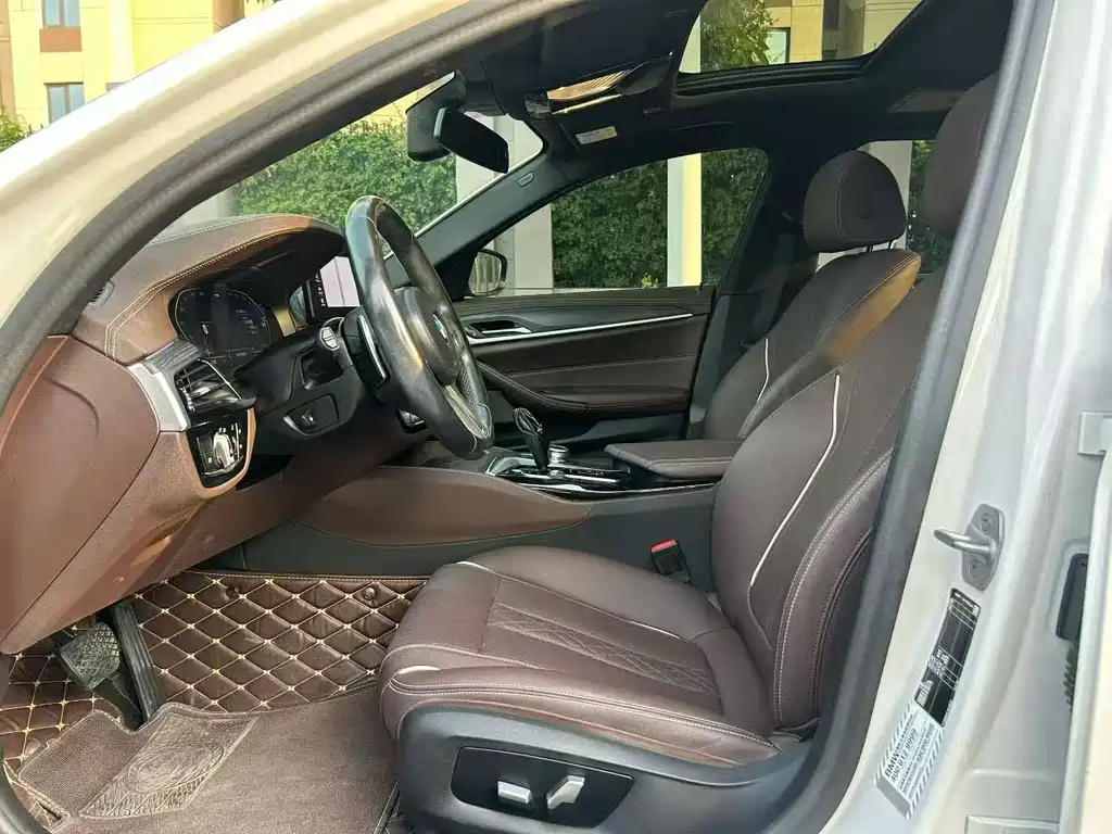 BMW 5 Series 2023