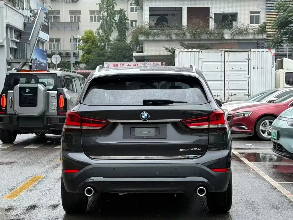 BMW X1 2022 — фото 8