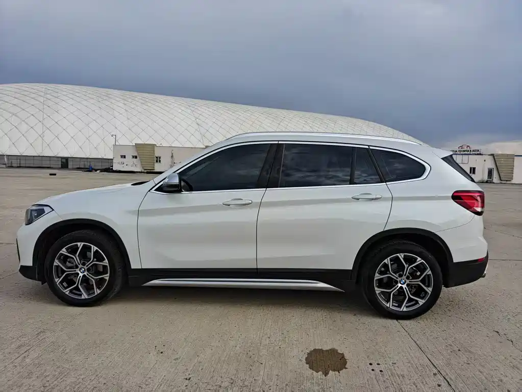 BMW X1 2022 — фото 7